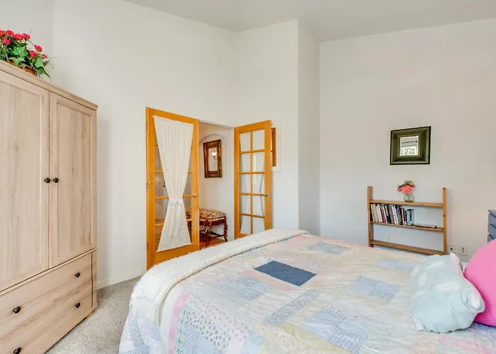 Pet-Friendly Longmont Home W/ Mcintosh Lake Access