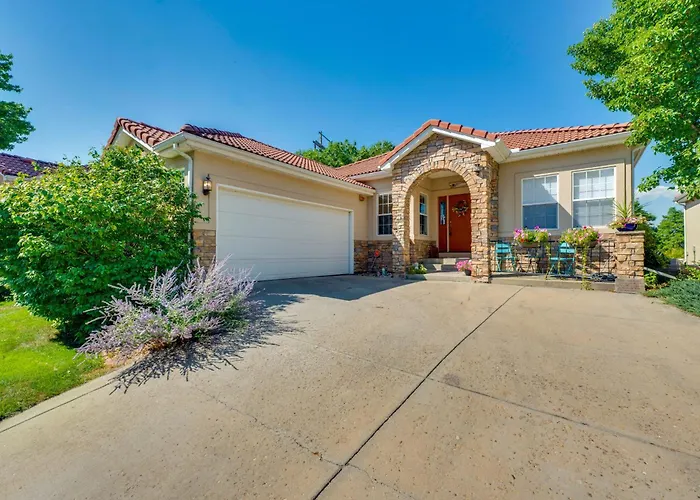 Pet-Friendly Longmont Home W/ Mcintosh Lake Access